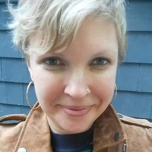 Meet your Posher, Stacy